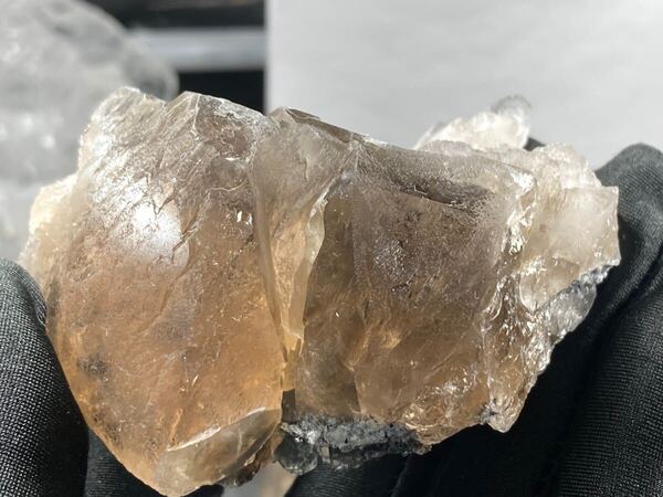 【珍しい アイスクオーツ(蝕像水晶)】パキスタン産 ザギ マウンテン クオーツ 原石 約254g 1025