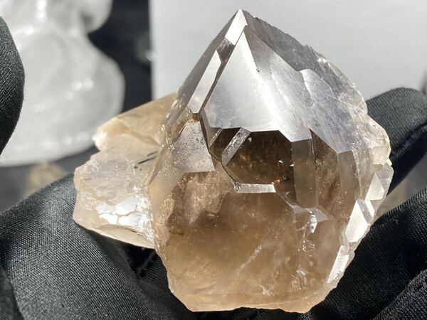 【形が綺麗】パキスタン産 ザギ マウンテン クオーツ 原石 約127g 1025