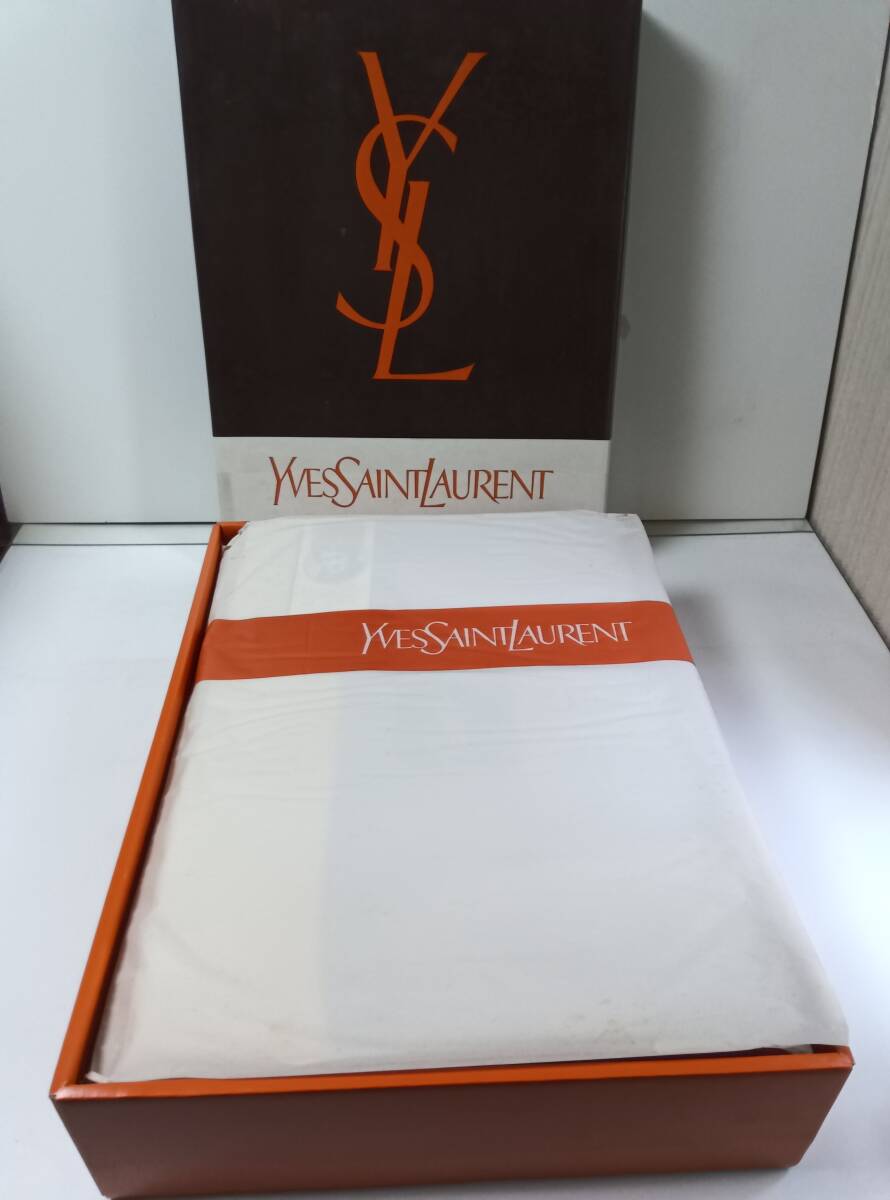 未使用 イヴサンローラン Yves Saint Laurent カシミヤ入り