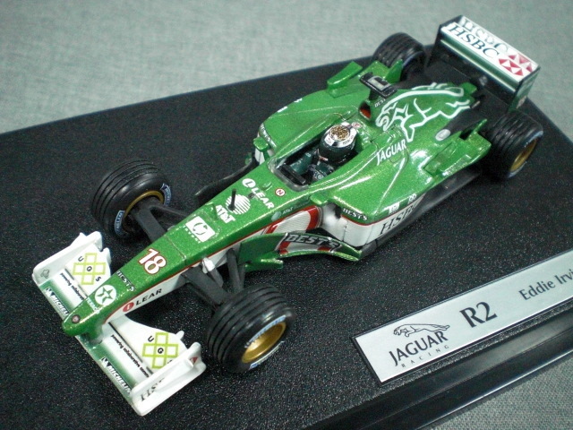 マテル社 ホットウィールズ 1/43 2001年 ジャガー R2 E・アーバイン #18