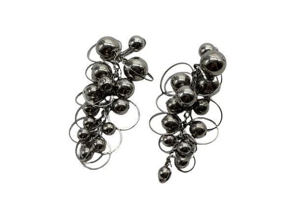 【送料無料!!】葡萄 シルバー イヤリング 煌びやか レディース アクセサリー 結婚式 ぶどう デザインアクセサリー 服飾小物 ファッション