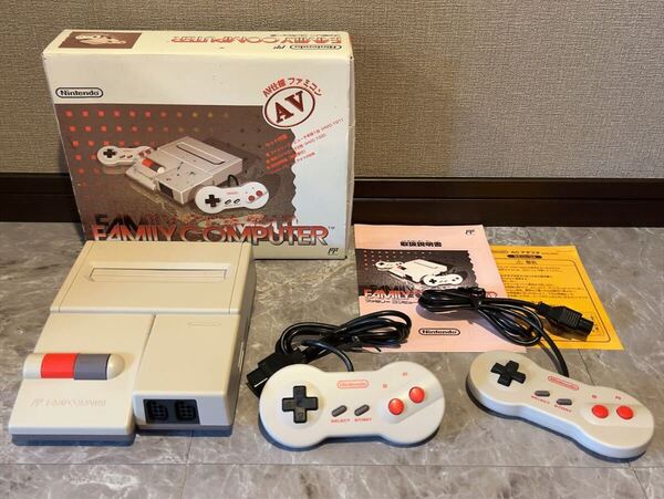 任天堂 ニューファミコン FC ファミコン AV仕様 箱説付 ファミリーコンピュータ コントローラー Nintendo New Famicom NES HVC-101 Boxed