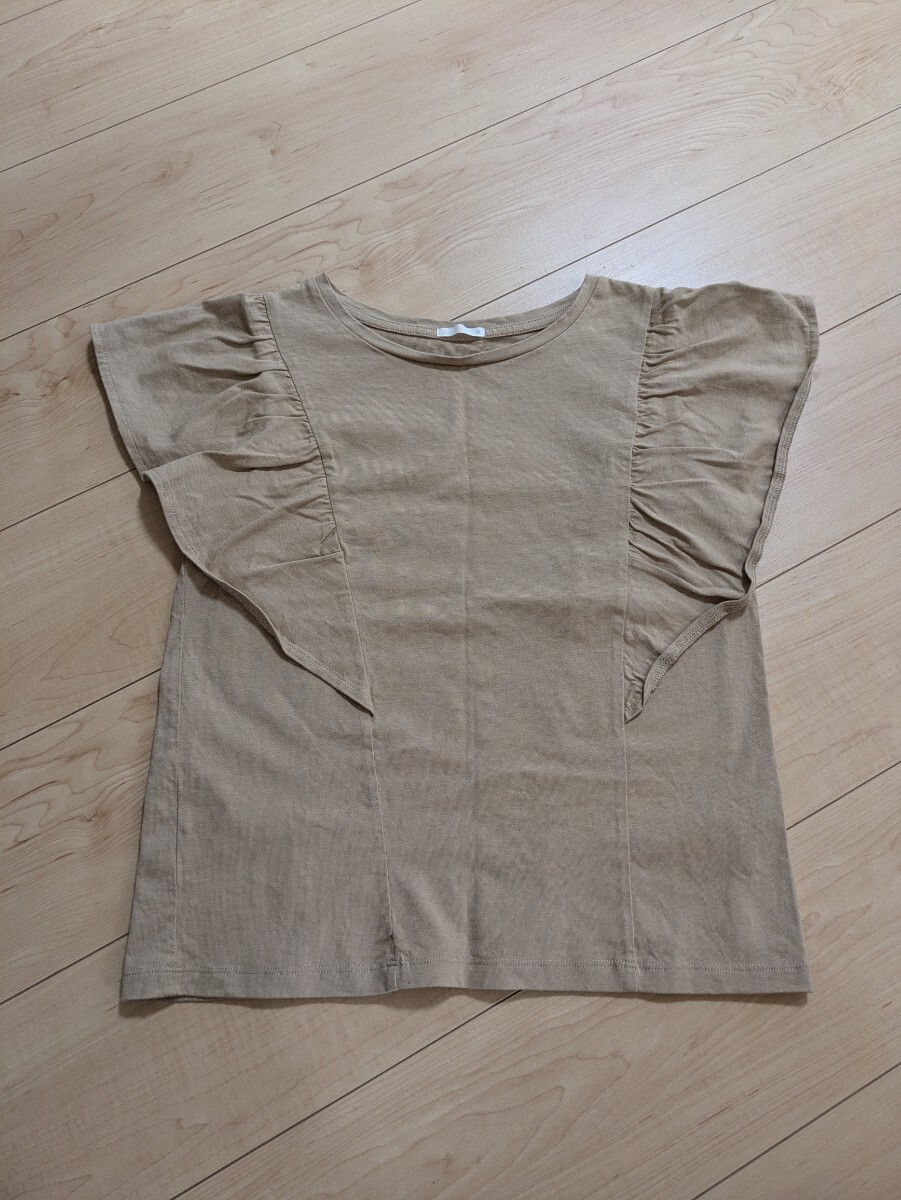 GUジーユー　ウィングスリーブタンクT　Mサイズ