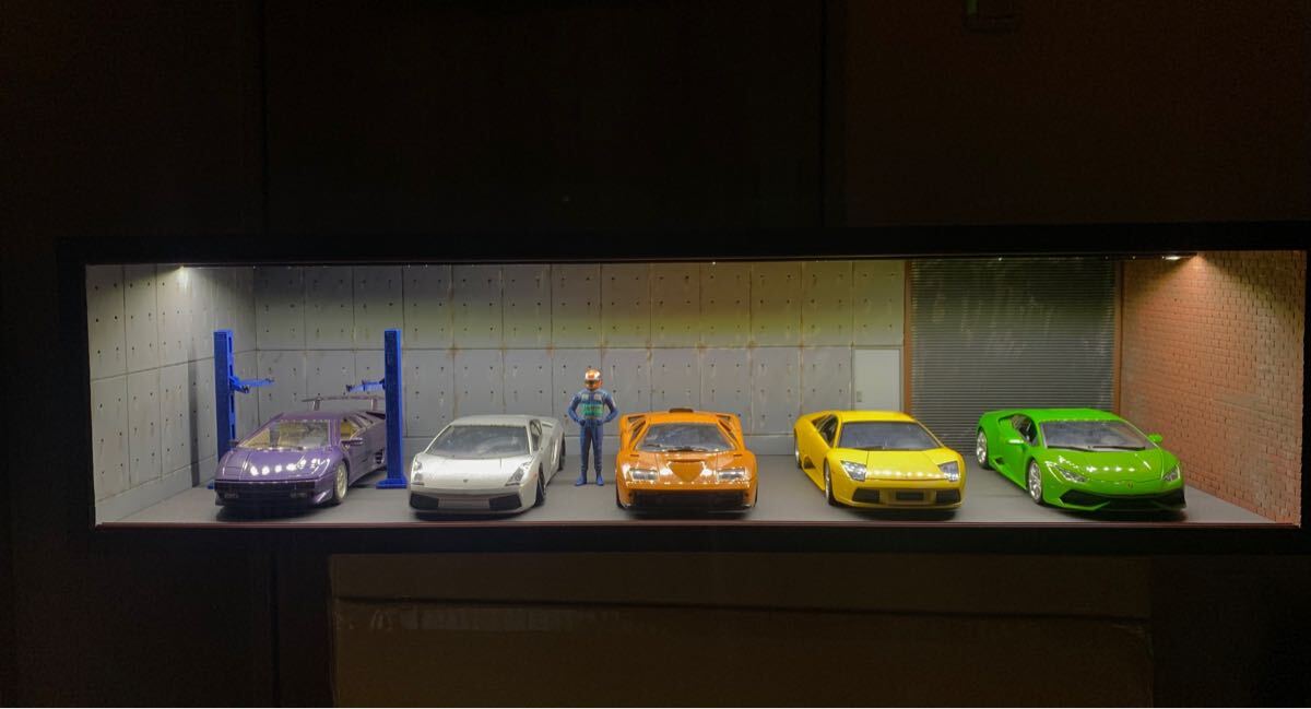 ミニカー専用ジオラマ：1/18 ショールーム＆ガレージⅢ／最大展示台数6台！ Amazon.co.jp: ミニカー ジオラマ 1 43 ショールーム ガレージⅢ