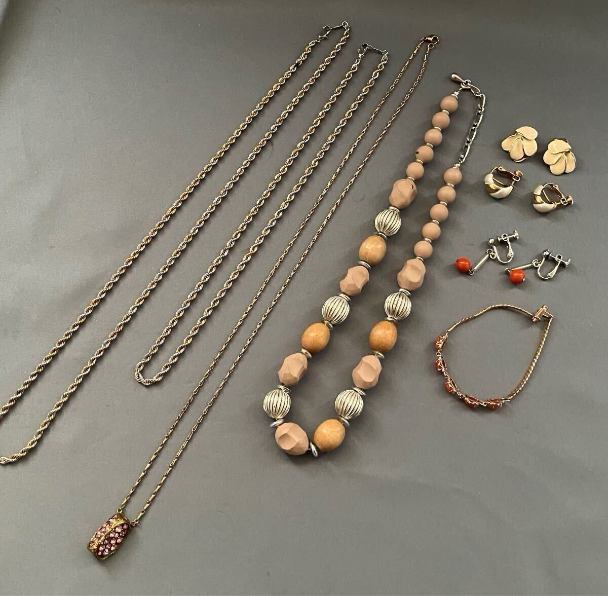 ヴィンテージアクセサリーまとめ売りネックレス イヤリング 558 Vintage accessory まとめ売り ネックレス イヤリング - - メルカリ