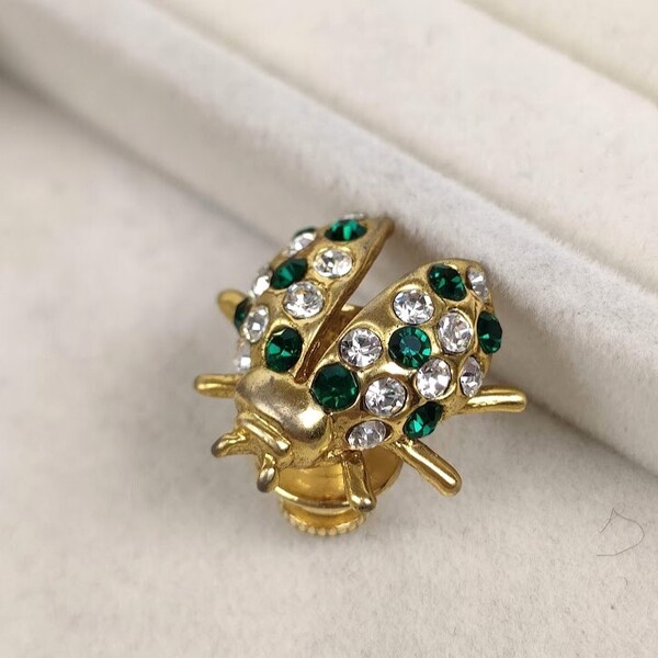 可愛いてんとう虫のピンブローチ レディースファッション アクセサリー グリーン ゴールド 中古 可愛い お洒落 緑