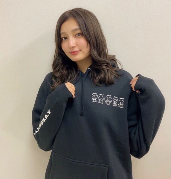 吉川愛 パーカー 2022 Mサイズ リニューアル&復刻ver ドラマ マイダイアリー 白石まひる役 出演中