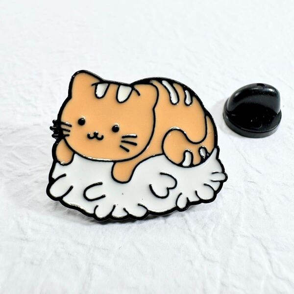 【ピンバッジ】ねこ お寿司 にゃんこ 茶トラ猫