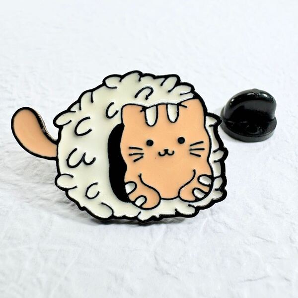 【ピンバッジ】ねこ お寿司 にゃんこ 茶トラ猫 ロール寿司