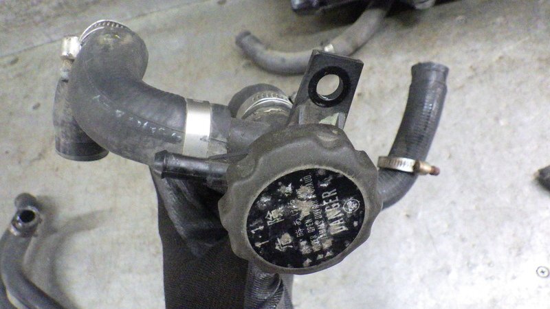 RGA-348A VTR250 キャブ車 純正 ラジエーター リザーブタンク サーモスタット ジャンク MC33-100 検索 ホンダ RGA-348A VTR250 キャブ車 純正 ラジエーター リザーブタンク サーモスタット ジャンク MC33-100 検索 ホンダ
