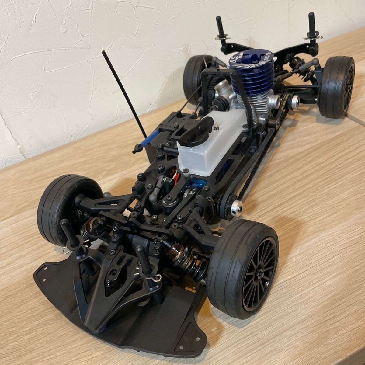 Yahoo!オークション -「京商 v-one r4」(完成品(エンジン Yahoo!オークション -「京商 v-one r4」(完成品(エンジン