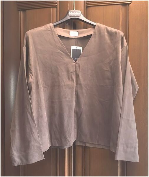 値下★URBAN RESEARCH DOORS アーバンリサーチ★Vネック・ブラウス・グレージュ・フリーサイズ・¥7,560★未使用