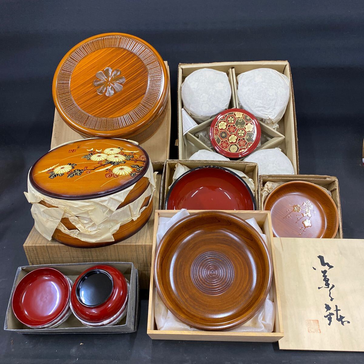 Yahoo!オークション -「寿司桶」(漆芸) (工芸品)の落札相場 Yahoo!オークション -「寿司桶」(漆芸) (工芸品)の落札相場