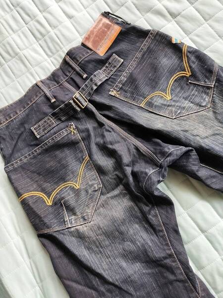 送料込み★即決★EDWIN エドウィン XV-FUNCTION お洒落な立体裁断 ダメージデニム 日本製 size30