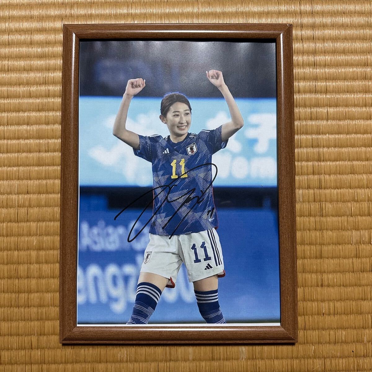 Yahoo!オークション -「なでしこ サイン」(サッカー) (スポーツ Yahoo!オークション -「なでしこ サイン」(サッカー) (スポーツ