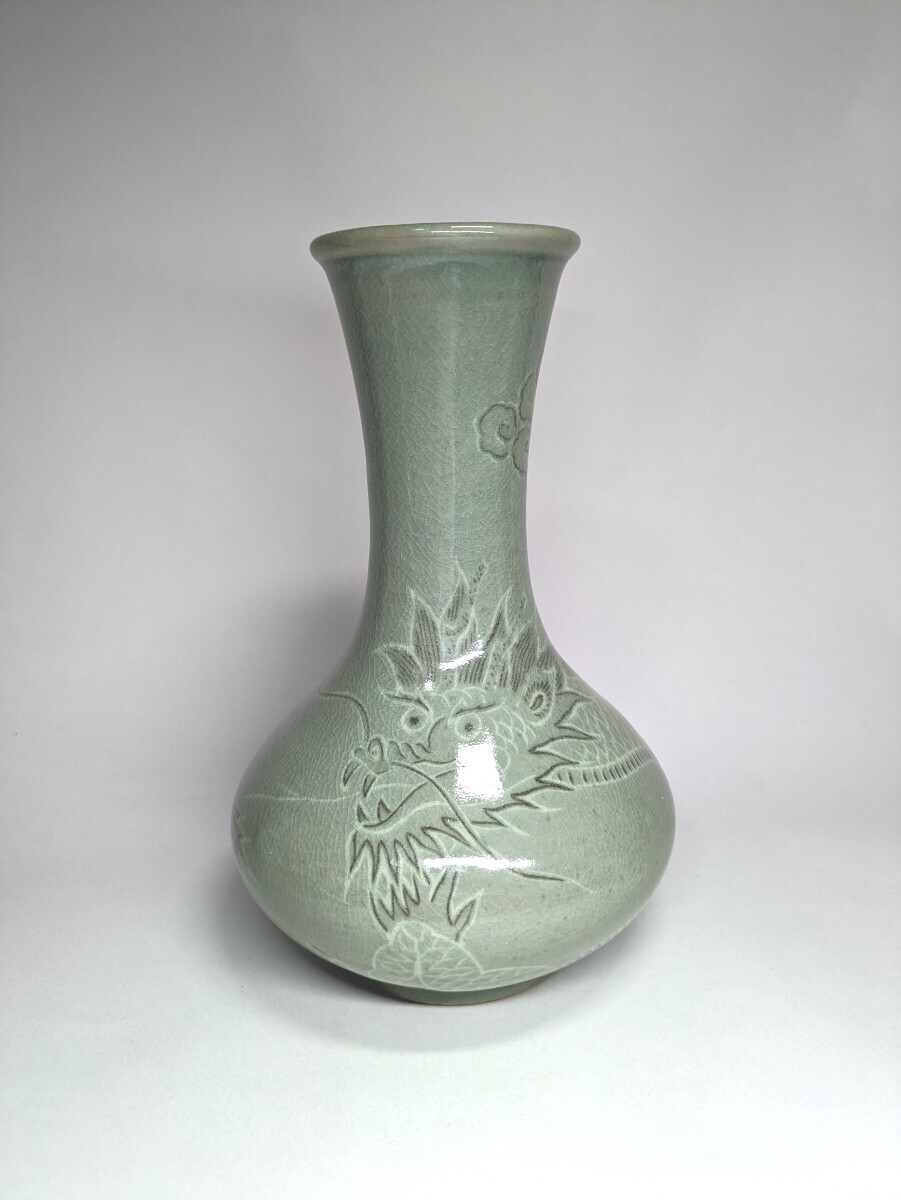 Amazon.co.jp: 高麗青磁 韓国青磁 花瓶 透かし 花器 花入 共箱
