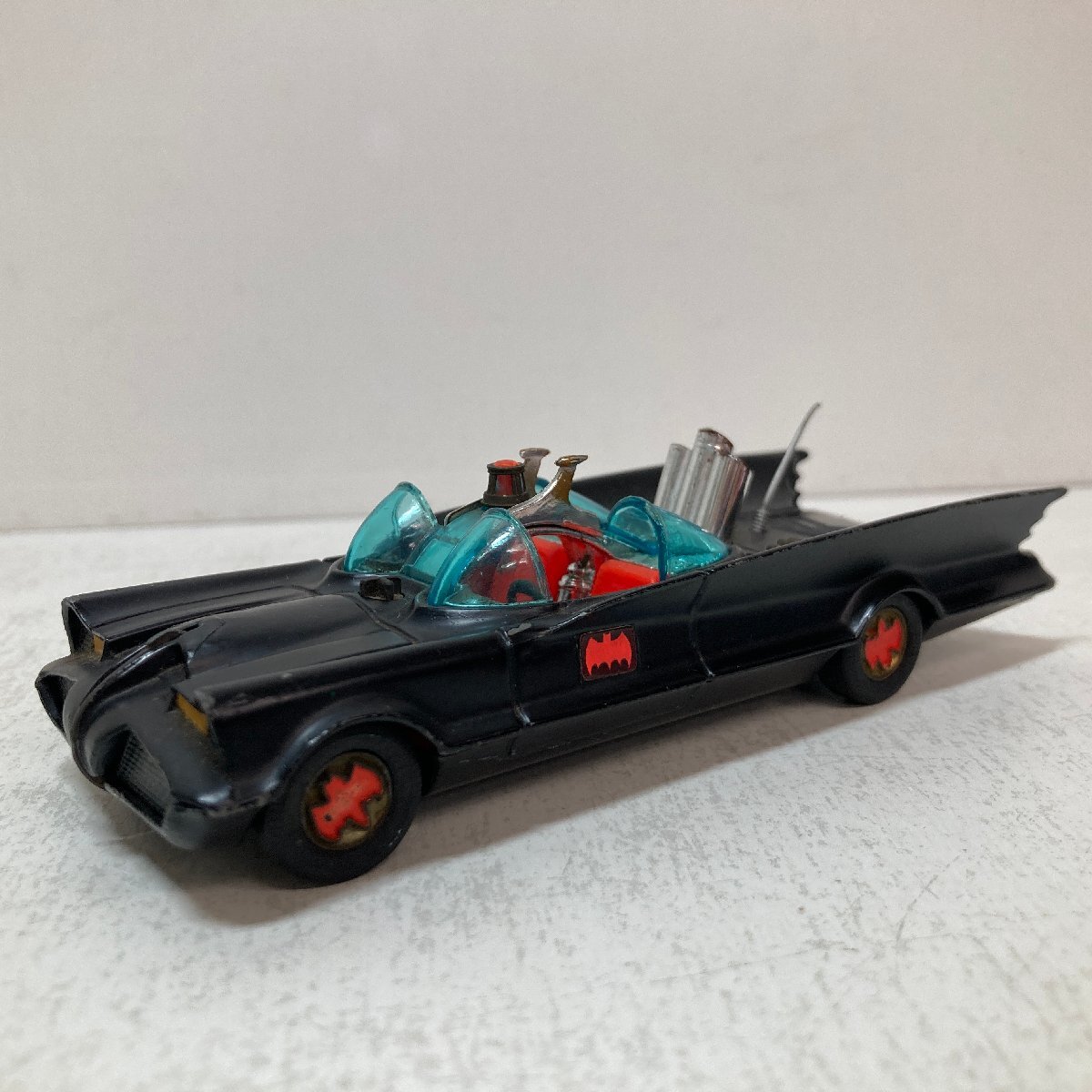 Yahoo!オークション -「corgi batmobile」の落札相場・落札価格