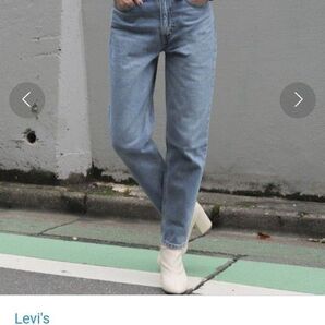 Levi's 80S MOM JEAN スリムテーパードデニム