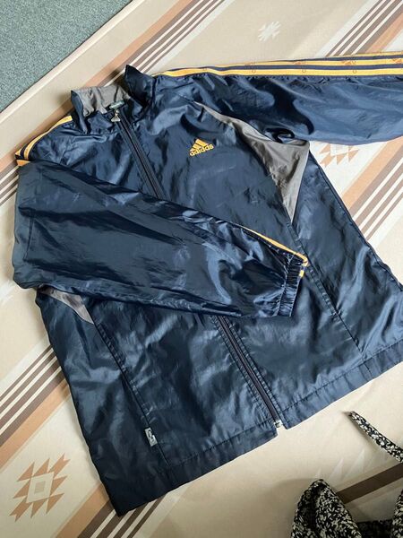 adidas ジュニアジャージ上 150 シャカシャカ ナイロンジャンパー 裏起毛 ジップアップ サッカー スポーツ アディダス紺