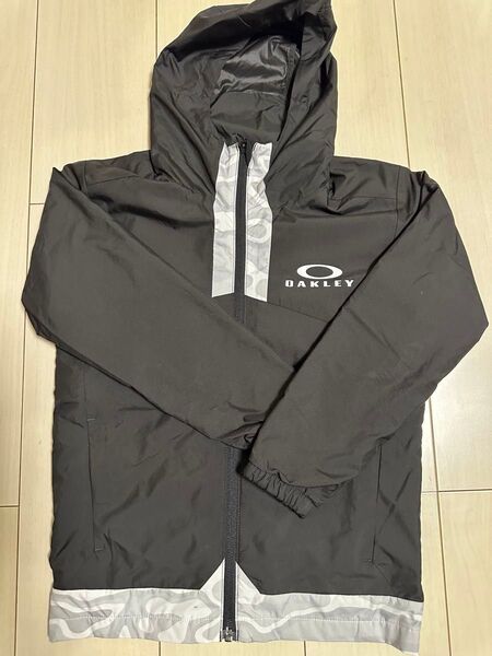 oakley ウインドブレーカー
