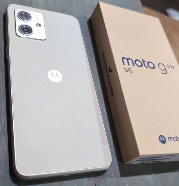 ★新品未使用☆送料無料★motorola★moto g64y 5g☆SIMフリー☆バニラクリーム☆モトローラ