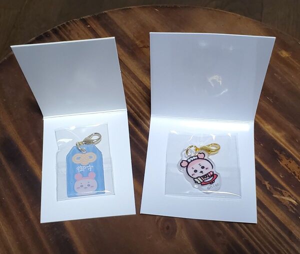 ちいかわ 古本屋 カニちゃん もぐもぐ本舗 ちいかわレストラン アクリルチャーム