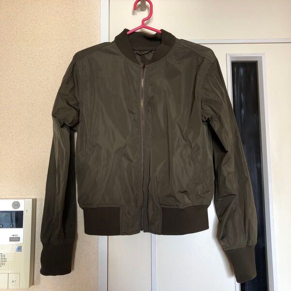 GU ジャンバー ジャケット カーキ M
