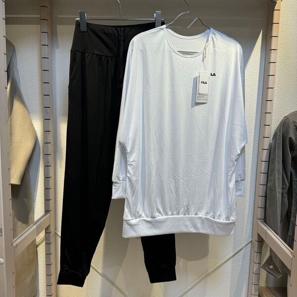 S新品FILAフィラフィットネス2点セットドルマン袖Tシャツロングパンツジムヨガジョギングランニングスポーツストレッチ速乾UV