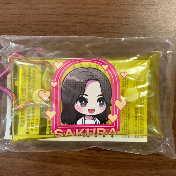 LE SSERAFIM きゅるぽっぷん星型カラビナ付きクリアポーチSAKURA