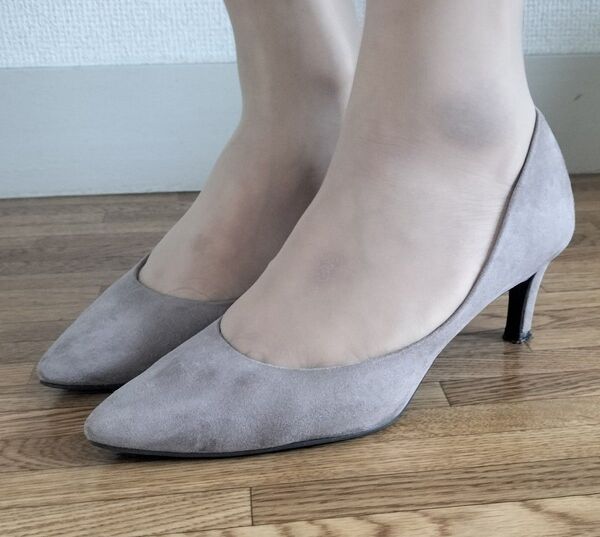 ベージュ スエードパンプス 24.5cm
