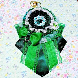 ハンドメイド 痛ロゼットバッグチャーム