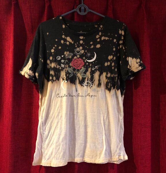 ★US古着★ブリーチ タイダイ 薔薇プリント Tシャツ 半袖 ユニセックス 月 太陽 宇宙