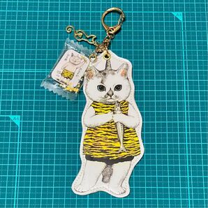 ねこちゃんキーホルダー おもしろキーホルダー 雷様 お魚 白猫らシャカシャカチャーム付き