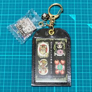 パスケースモチーフキーホルダー BLACK シャカシャカチャーム付き ねこ りんご コレクション 飾りつけ パーティグッズ