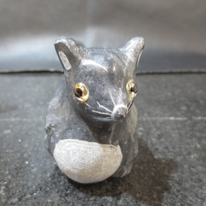 ねずみ ネズミ 干支 鼠 置物 彫刻 オブジェ 文鎮 子年 十二支 御影石 NZ09 257ｇ 送料無料