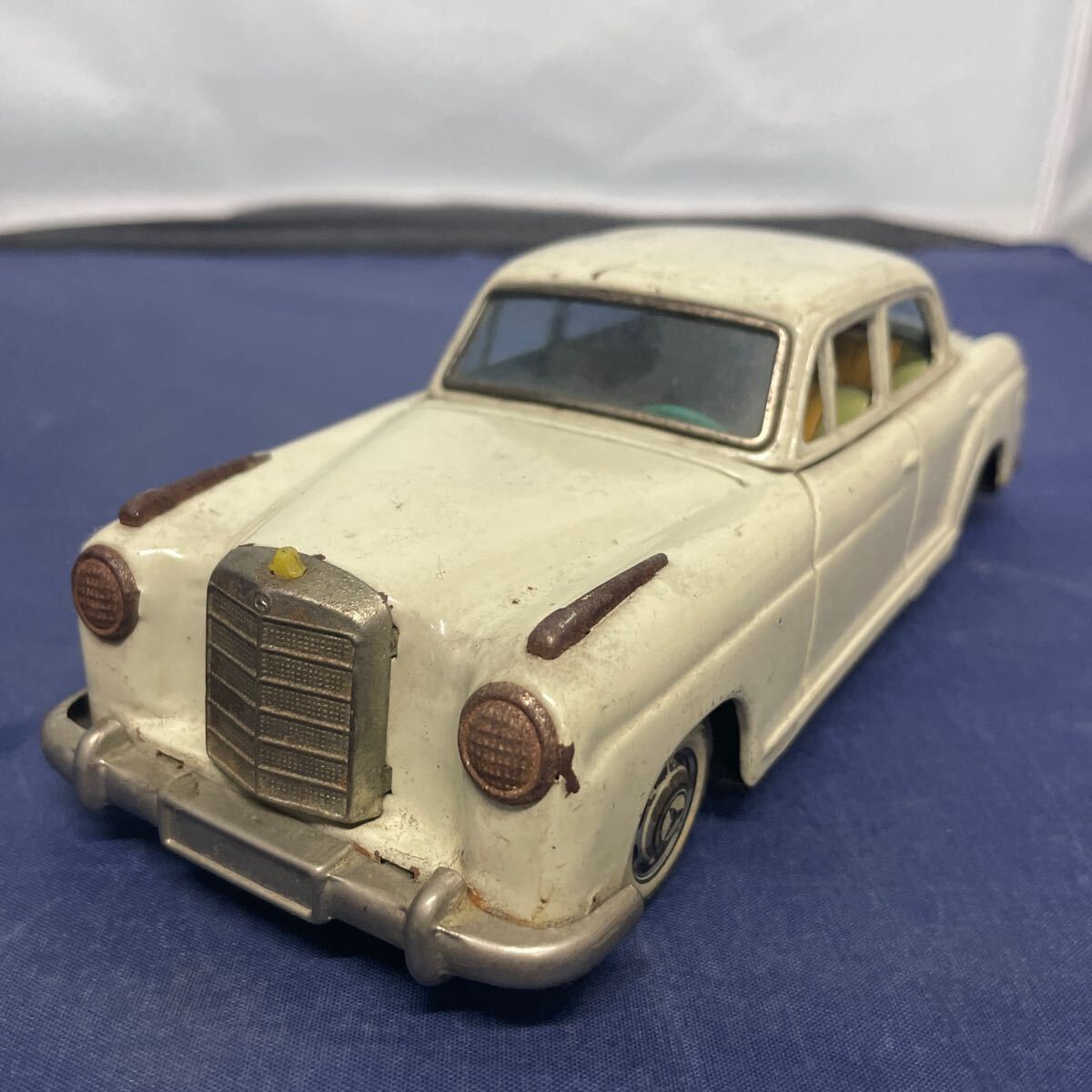 萬代屋 赤箱733【Mercedes-Benzメルセデス ベンツ219 萬代屋 赤箱733【Mercedes-Benzメルセデス ベンツ219