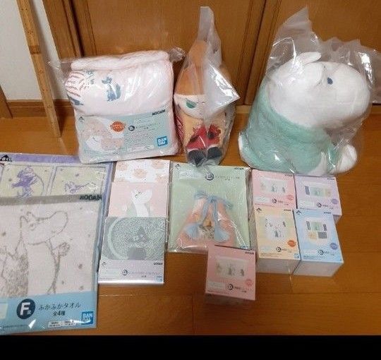 一番くじ ムーミン ~One Winter Day~ ラストワン ぬいぐるみ ブランケット 陶磁器 巾着 タオル キャンバスボード