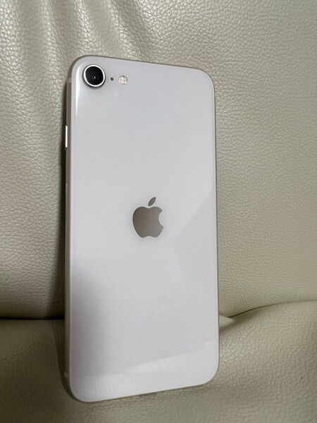 美品 iPhone SE 第3世代 64GB スターライト SIMフリー