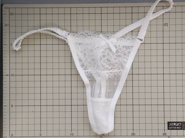 新品未使用品レースメッシュTバックショーツパンティー。ウェスト60