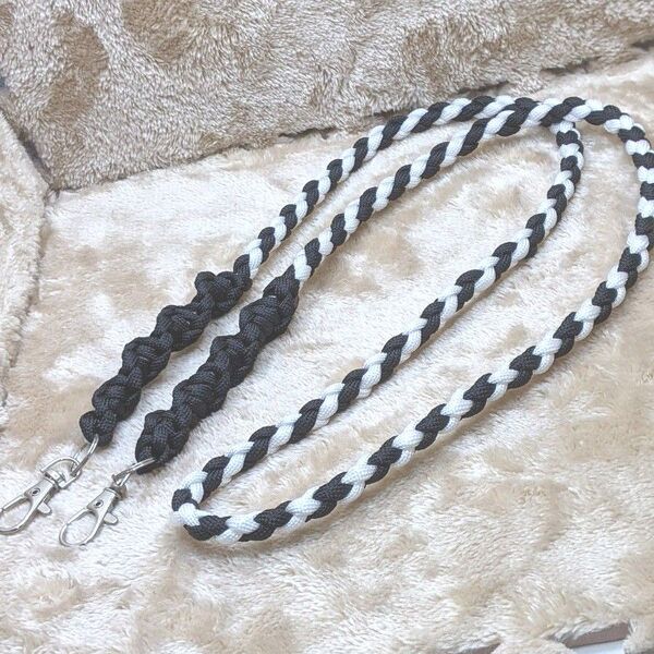 ショルダーストラップ スマホストラップ スマホショルダー ハンドメイド ホワイト ブラック