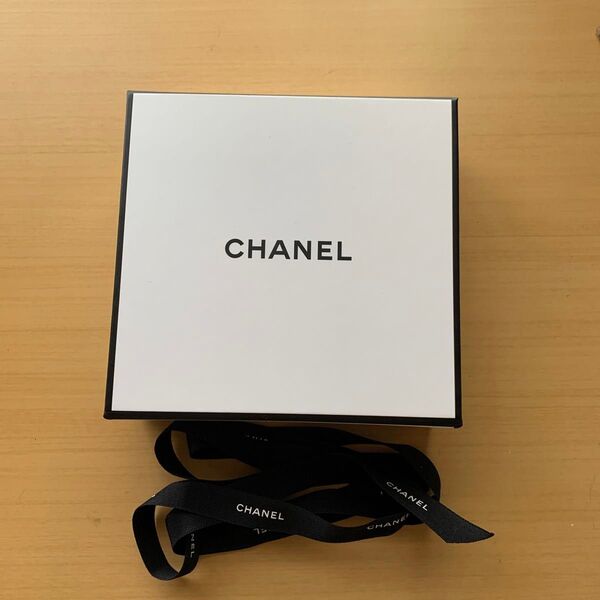 CHANEL シャネル 空き箱 BOX 空箱 14.5×14.2×5.5㎝ リボン付き
