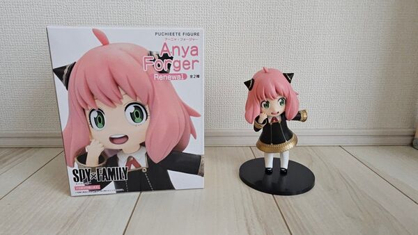 スパイファミリー PUCHIEETE FIGURE アーニャフォージャー