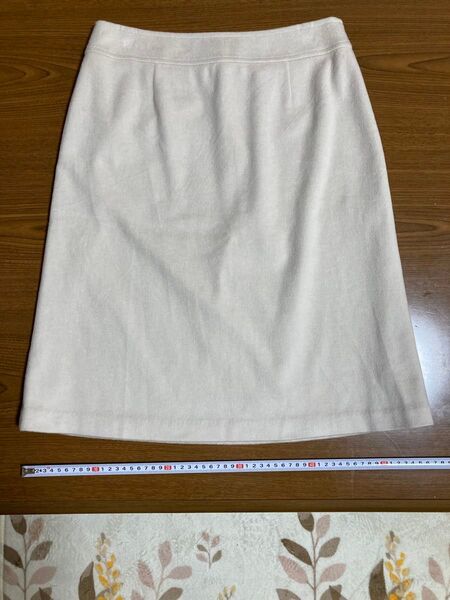 美品 東京SOIR(ソワール)アンゴラ混スカート カシミヤタッチ 11号