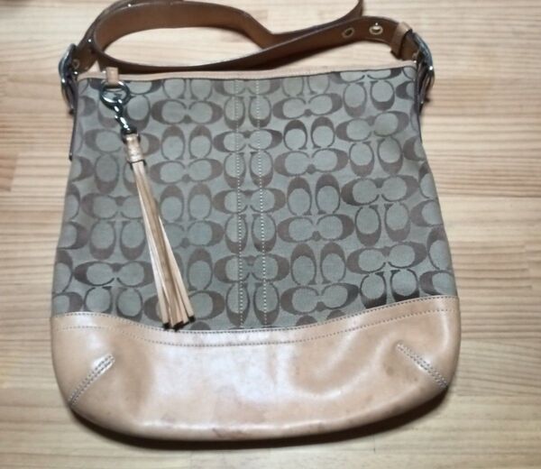 COACH ショルダーバッグ シグネチャー柄 キャンバス生地 訳アリ出品