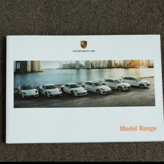 ポルシェ カタログ Model Range 2015 130ページ