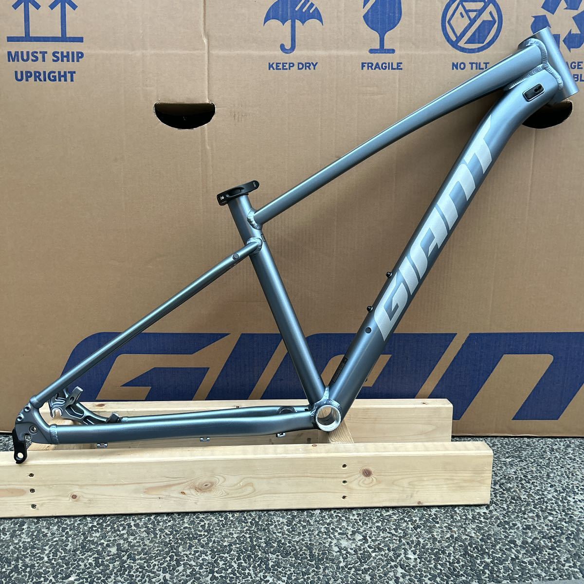 Yahoo!オークション -「giant talon」(スポーツ、レジャー) の Yahoo!オークション -「giant talon」(スポーツ、レジャー) の