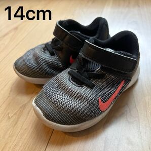 【11/7迄限定値下げ】 14 ナイキ スニーカー シューズ 靴 ブラック オレンジ オシャレ 可愛い 秋