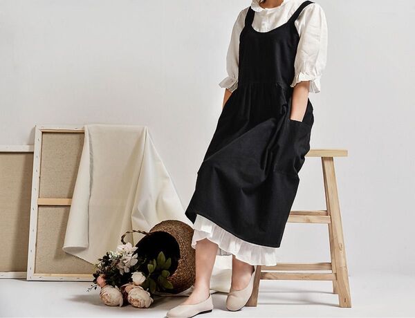 エプロン キッチン ブラック 黒 無地 フリーサイズ 大きめ 大人 新品 可愛い
