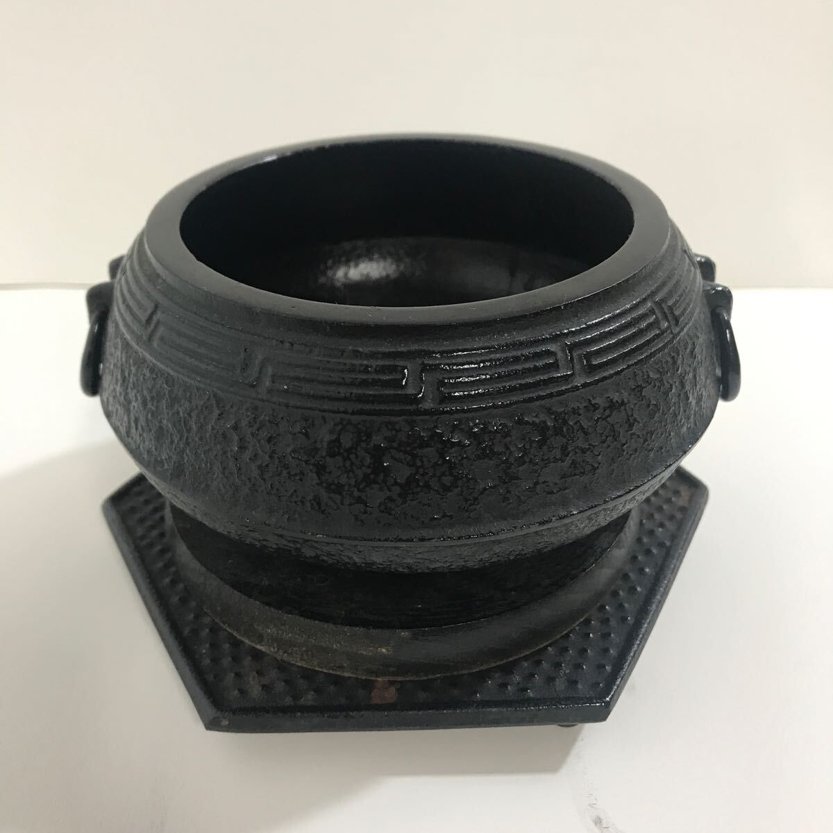 Yahoo!オークション -「火鉢 アンティーク」(鉄製) (金属工芸)の Yahoo!オークション -「火鉢 アンティーク」(鉄製) (金属工芸)の