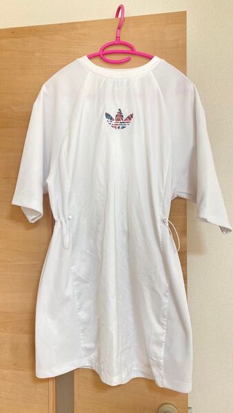 adidas ワンピース